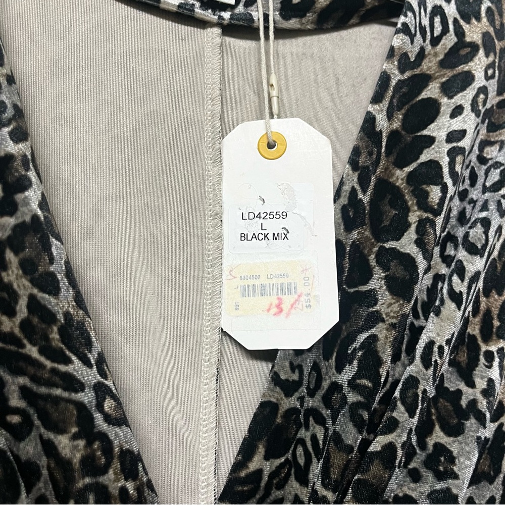 Love Riche Mini Dress Womens Leopard Print Bodycon Twisted Knot Large V Neck NWT - Picture 11 of 15